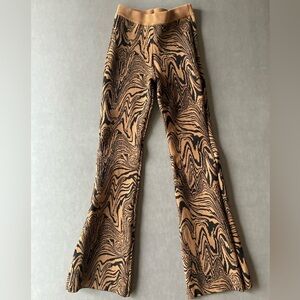 Good American Intarsia Flare Sweater Pants in Sepia Swirl